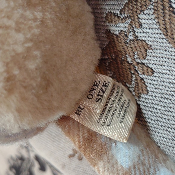 Burberry Nova Check Earmuffs - Picture 3 of 4